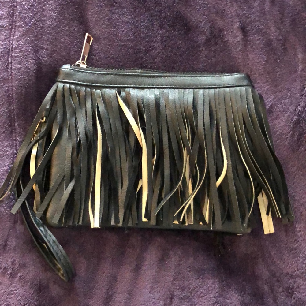 Black clutch